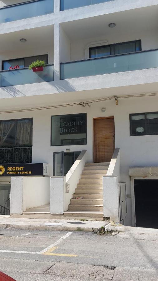 Large And Modern 2Bedroom With Balcony Glub1-1 Gzira Exteriör bild
